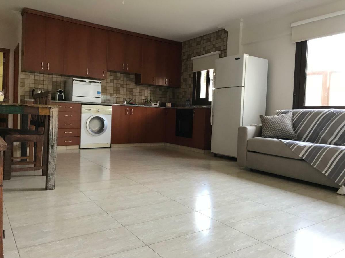 Mystra Place Nicosie Extérieur photo